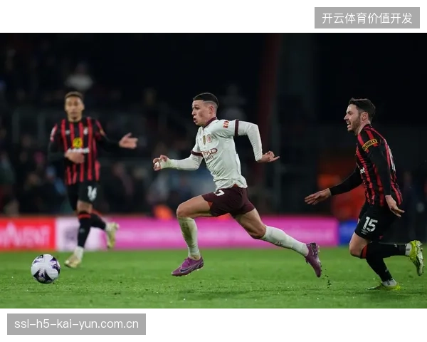 福登凭借赛季稳定表现竞争英格兰主力,其在前腰位置的创造力或将激活锋线 福登凭借赛季稳定表现竞争英格兰主力,其在前腰位置的创造力或将激活锋线